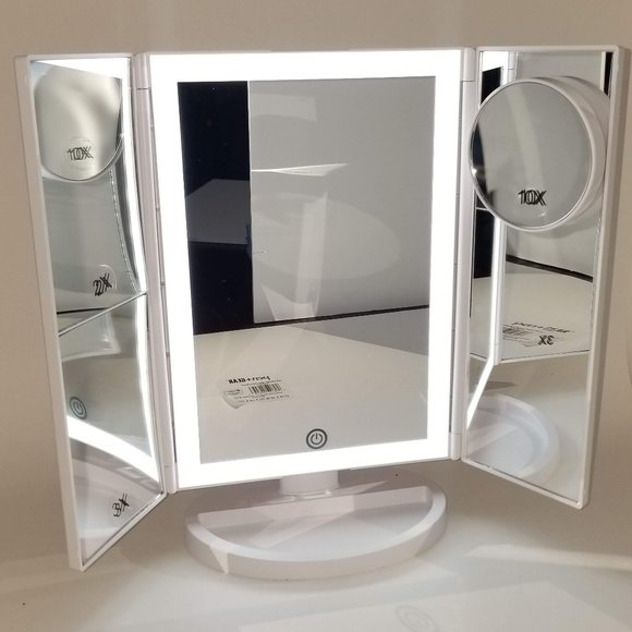Hollywood Makeup Mirrors with LED Lights. - Picture 2 of 5